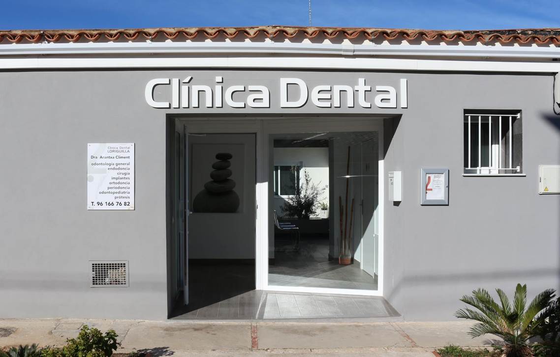 Fachada de la clínica dental